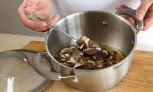 How to seal mushrooms in jars for the winter: only proven recipes