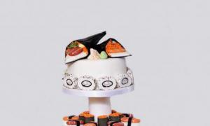 Cake sushi: instant exotic food for the holiday table