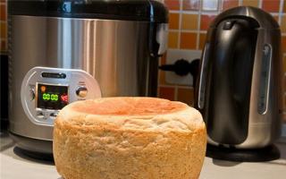 Schritt-für-Schritt-Rezept zum Backen von Brot in einem Slow Cooker. Brot in einem Slow Cooker backen