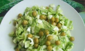Refreshing white cabbage salad - a simple recipe with a photo