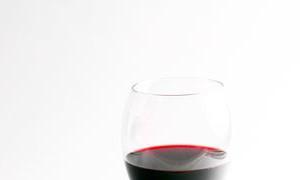 Як зробити самому вино з бузини вдома