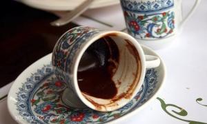 Interpretation of fortune-telling on coffee grounds