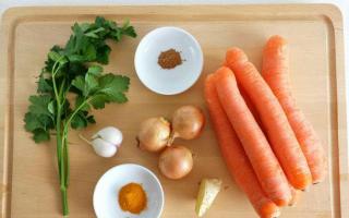 Recipes for preparing dietary carrot soup-puree