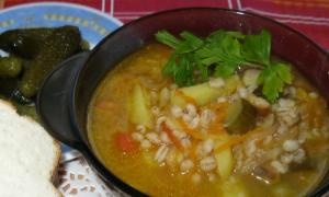 Pickle soup: recipes with photos