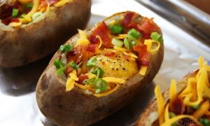 Boiled potatoes baked in the oven