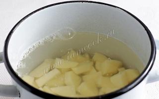 Кращі рецепти супу зі свіжих печериць з картоплею