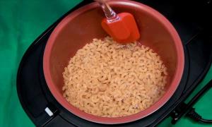 Hur man lagar pasta så att små vermicelli inte klibbar ihop