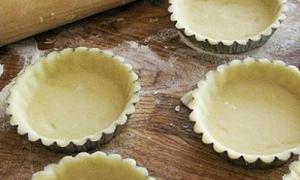 Taste of childhood: “Korzinochki” cakes made from shortcrust pastry with protein cream