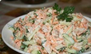 Salad with smoked squid: several cooking methods