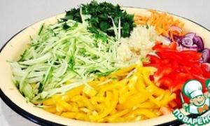 Salat med pepper og agurk (raske lettsaltede grønnsaker) Salat med friske agurker og paprika