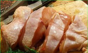 Chicken breasts in a slow cooker: recipes