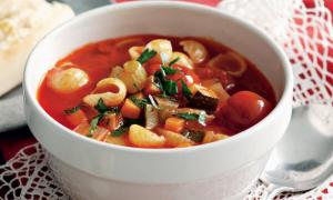 Sup dan cara penyediaannya.  Resipi sup.  Cara membuat sup resipi sup mudah dan jelas langkah demi langkah dengan foto.  Resipi untuk sup kharcho kambing yang lazat