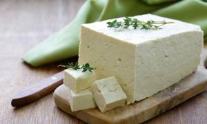 Är tofuost hälsosamt eller inte? Kallas sojaost.