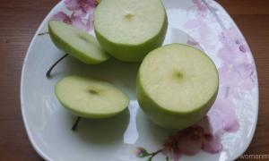 Baked apples with honey in the oven